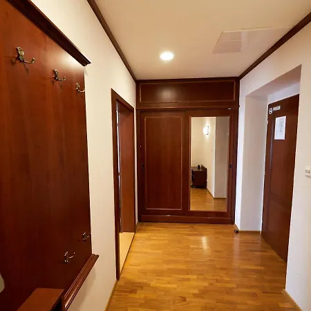 Hradna Straz Hotel&apartments S Privatnym Wellness Отель Топольчанки