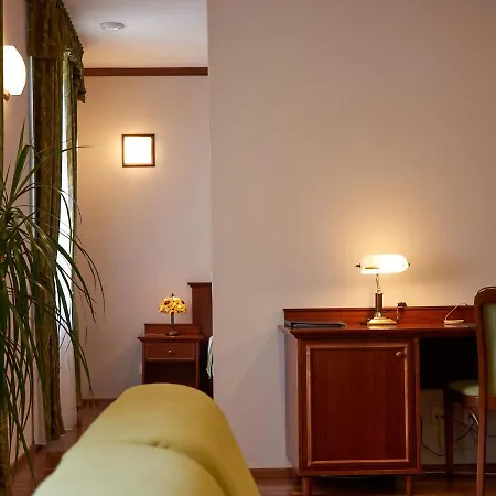 Hradná Stráž Hotel&apartments S Privátnym Wellness 4* Topoľčianky