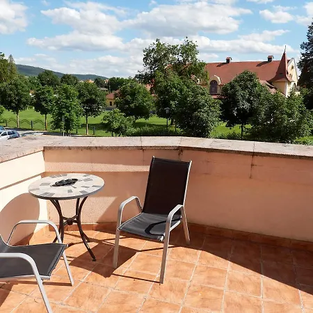 Hotel Hradna Straz Hotel&apartments S Privatnym Wellness Topoľčianky
