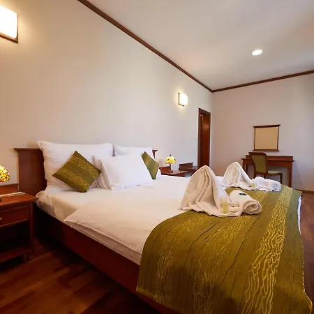 Hradna Straz Hotel&apartments S Privatnym Wellness Отель