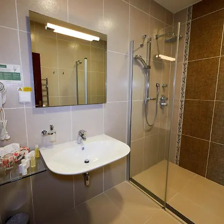 Hotel Hradna Straz Hotel&apartments S Privatnym Wellness Topolcianky