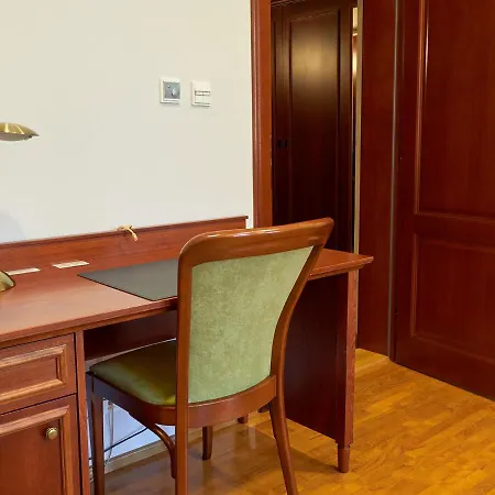 Hradná Stráž Hotel&apartments S Privátnym Wellness Topoľčianky