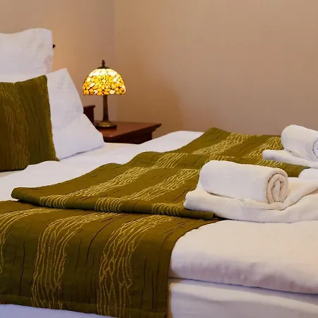 فندق Hradna Straz Hotel&apartments S Privatnym Wellness 4*