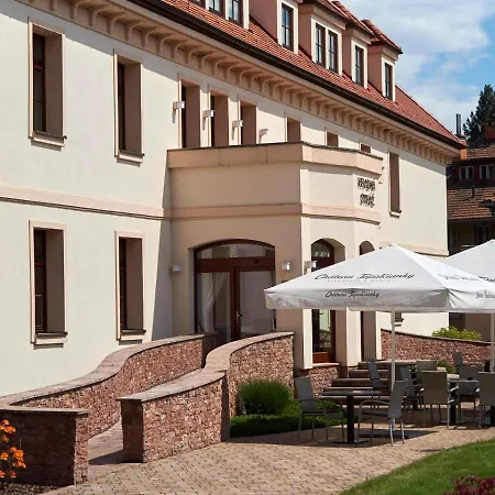 Hradna Straz Hotel&apartments S Privatnym Wellness