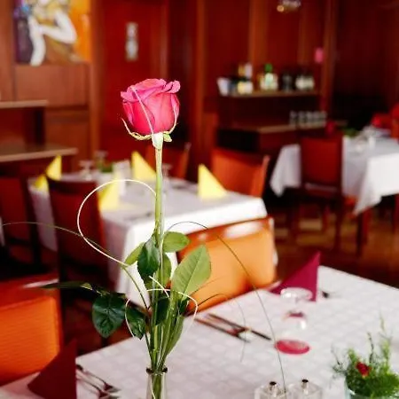 Hradna Straz Hotel&apartments S Privatnym Wellness