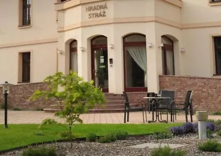 Hradna Straz Hotel&apartments S Privatnym Wellness