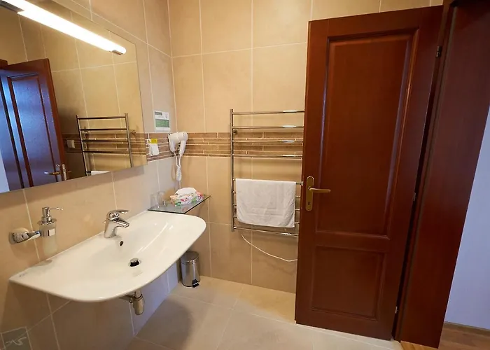 ホテル Hradna Straz Hotel&apartments S Privatnym Wellness 4*