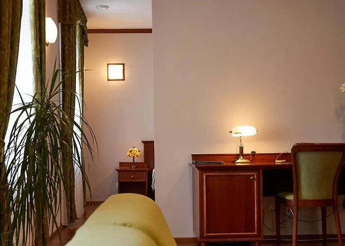 Hradna Straz Hotel&apartments S Privatnym Wellness 4* Topoľčianky