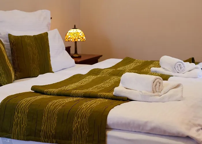 ホテル Hradna Straz Hotel&apartments S Privatnym Wellness 4*