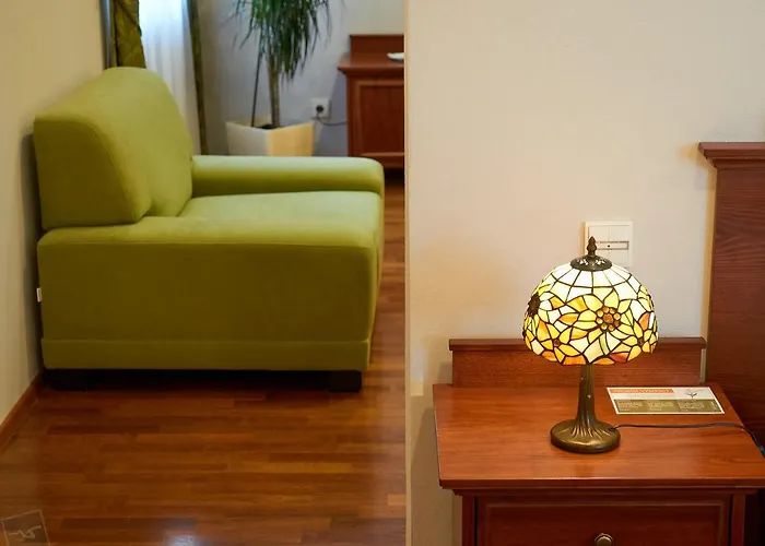 ホテル Hradna Straz Hotel&apartments S Privatnym Wellness 4*