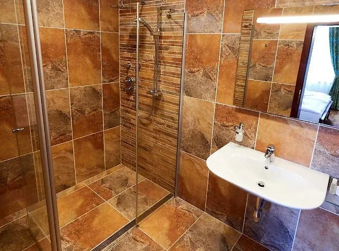 Hradna Straz Hotel&apartments S Privatnym Wellness 4*