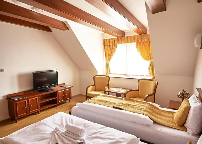 Hradna Straz Hotel&apartments S Privatnym Wellness