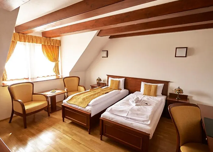 ホテル Hradna Straz Hotel&apartments S Privatnym Wellness