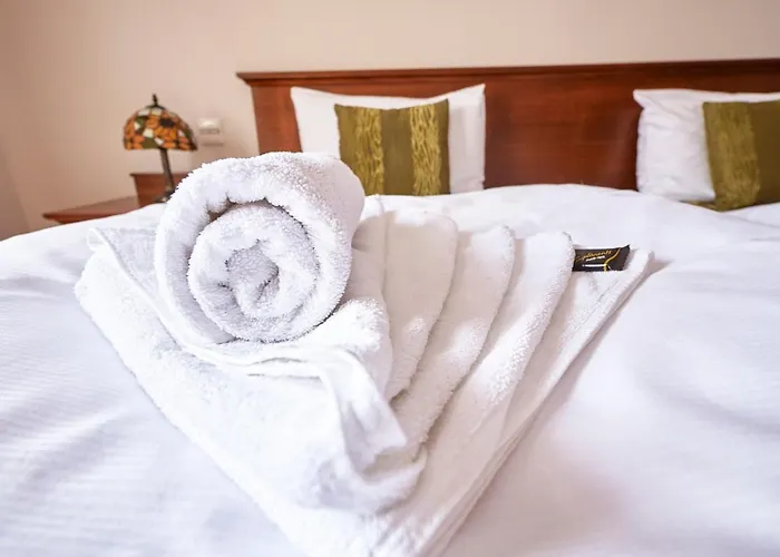 ホテル Hradna Straz Hotel&apartments S Privatnym Wellness 4*