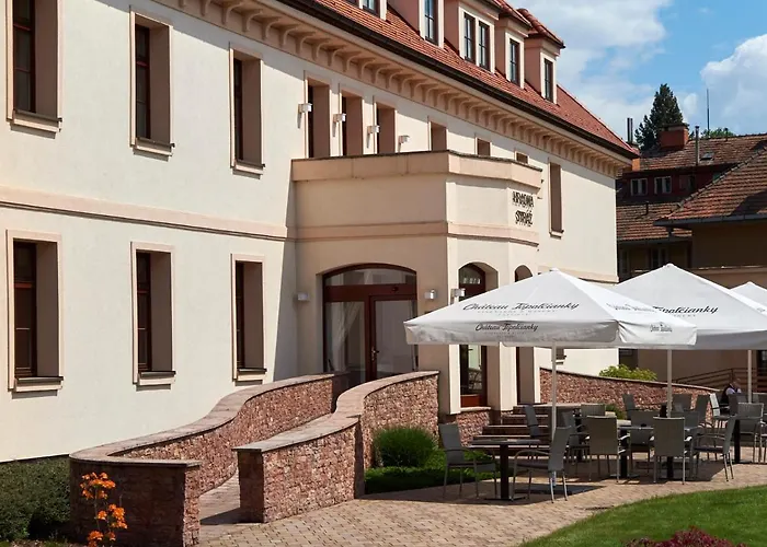 Hradna Straz Hotel&apartments S Privatnym Wellness