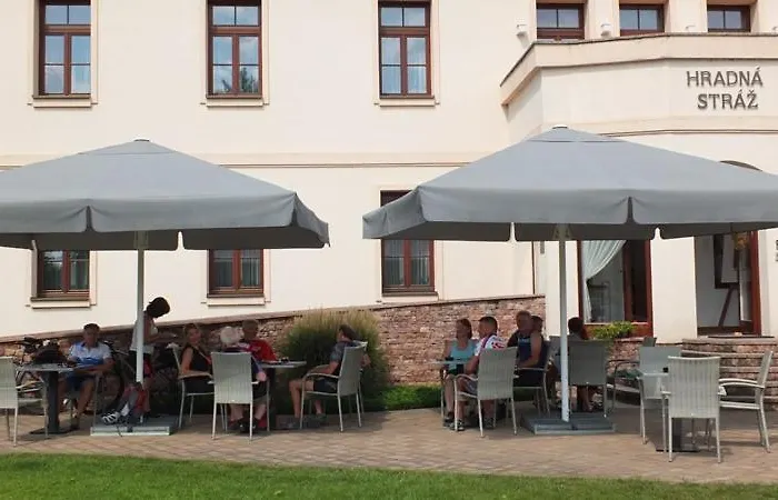 Hradna Straz Hotel&apartments S Privatnym Wellness 4*