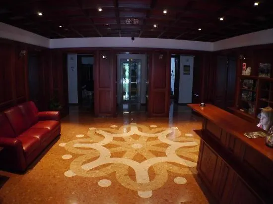 Hradna Straz Hotel&apartments S Privatnym Wellness 4* Topoľčianky