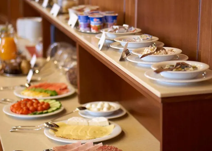 ホテル Hradna Straz Hotel&apartments S Privatnym Wellness Topoľčianky