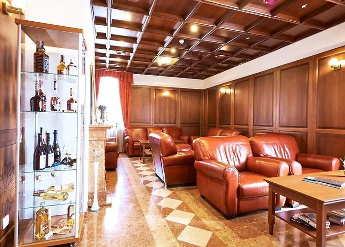 Hradna Straz Hotel&apartments S Privatnym Wellness 4* Topoľčianky